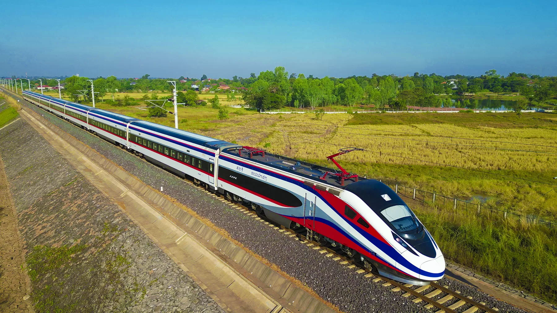 LAOS ON GLANCE BY EXPRESS TRAIN 7 DAYS - 6 NIGHTS