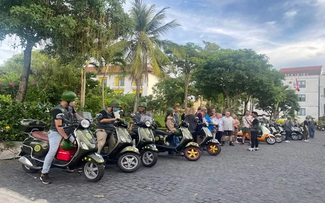THE BEST DISCOVER HOAIN BY SCOOTER HALF DAY