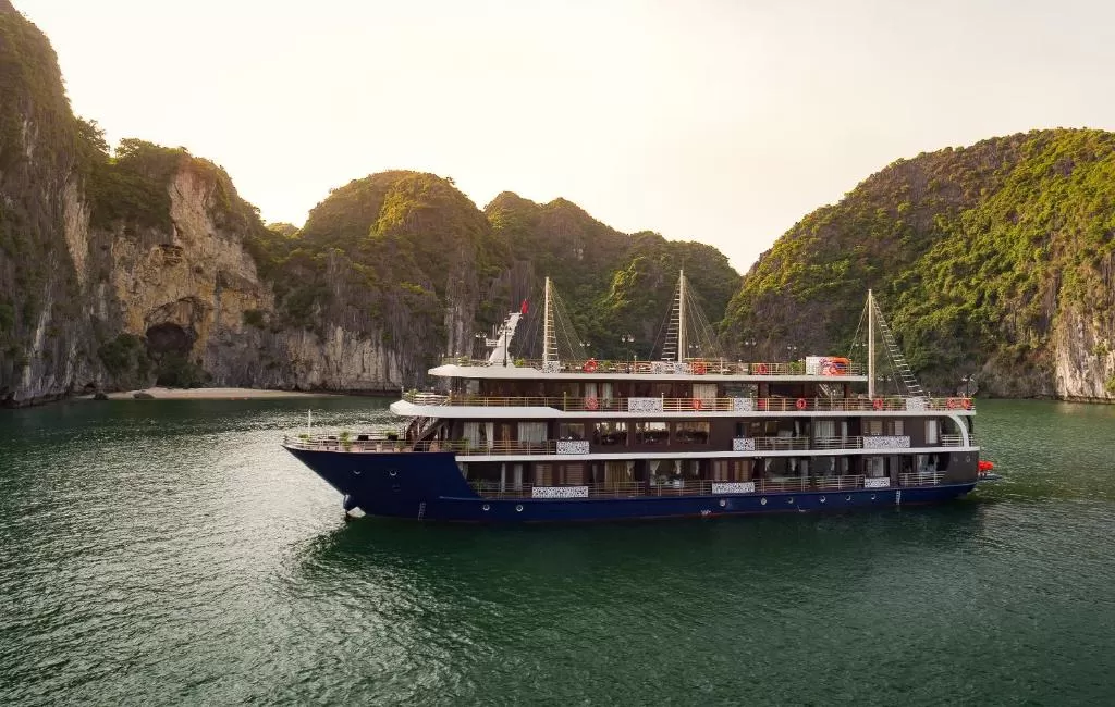 LA PANDORA BOUTIQUE CRUISE (2 DAYS - 1 NIGHT)