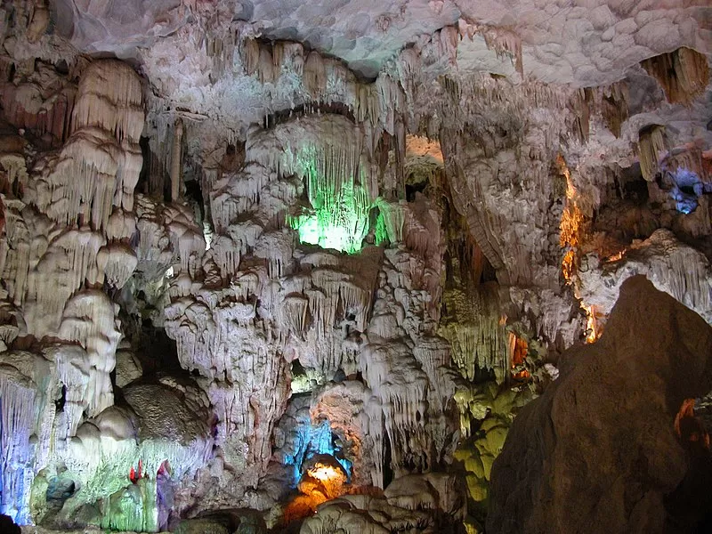 HALONG BAY CRUISE 1 DAY (4 HOURS BOAT TRIP)